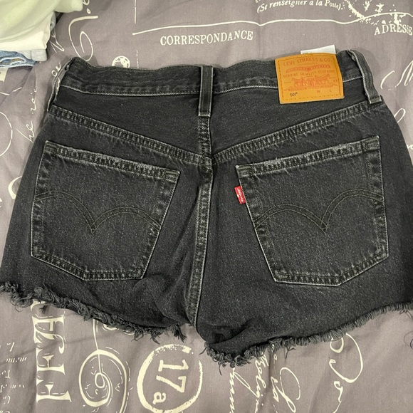 501 Levi’s shorts - Picture 2 of 2